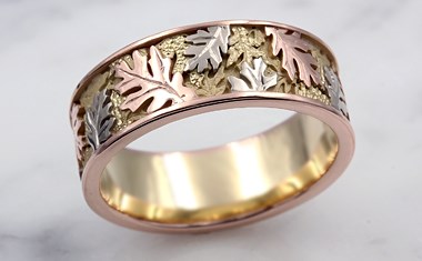 oak leaf wedding band with three colors of gold