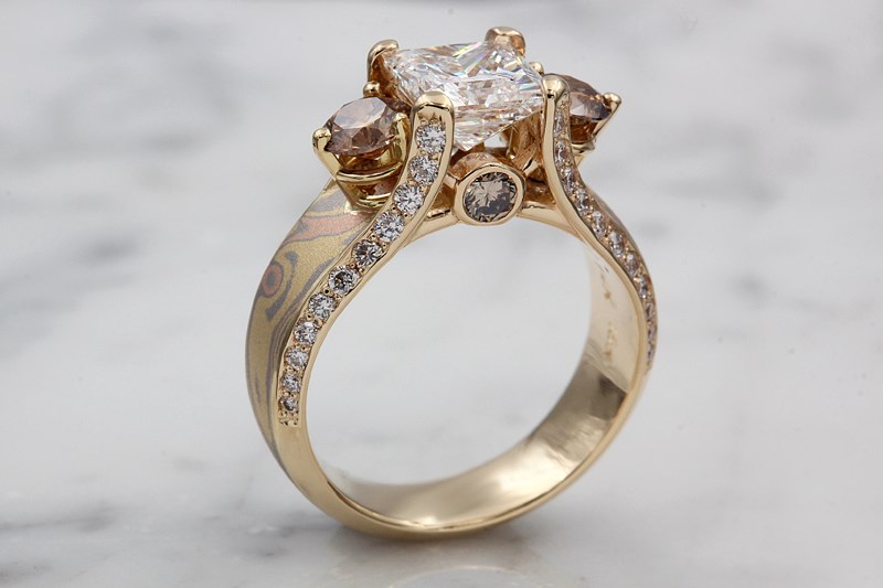 Three Stone Juicy Light Engagement Ring
