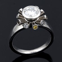 Sputnik Engagement Ring With Fancy Colored Diamonds