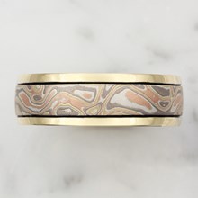 Millegrained Mokume Wedding Band In Yellow Gold - top view