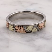Tricolor Oak Leaf Wedding Band, 5MM - top view