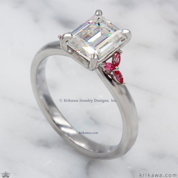 Luxury Sparkle Solitaire Engagement Ring