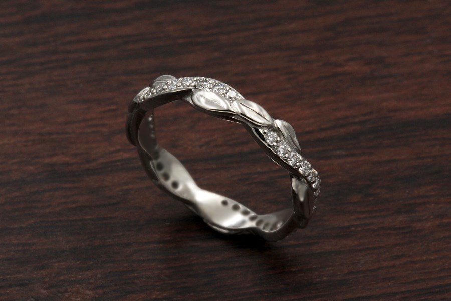 Twisted Leaf Wedding Band