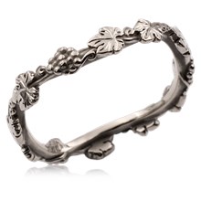 Delicate Grapevine Wedding Band