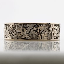 14k Pd White Gold Oak Leaf Eternity Wedding Band - top view