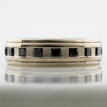 18k Pd White Gold Square Diamond Wedding Band - top view