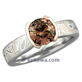 Mokume Solitaire Tapered with Cognac Diamond in Yellow Gold Head