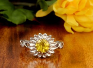 Daisy Delicate Leaf Engagement Ring