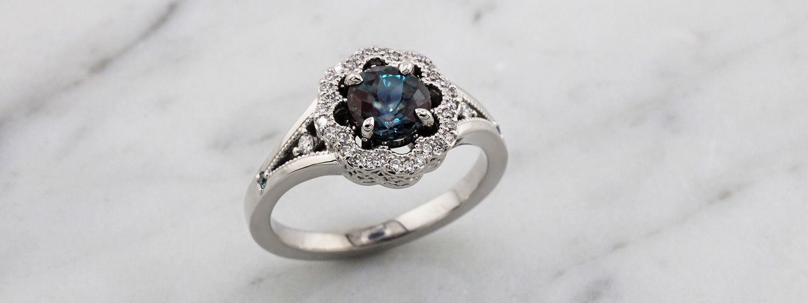 Lab Alexandrite Center Stone