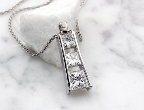 jewelry gift ideas diamond pendant