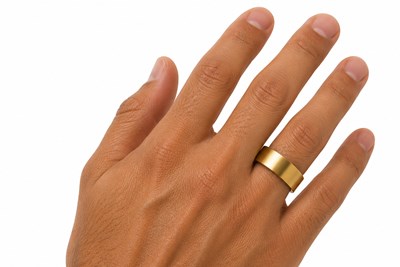 8mm Width Ring Man Hand