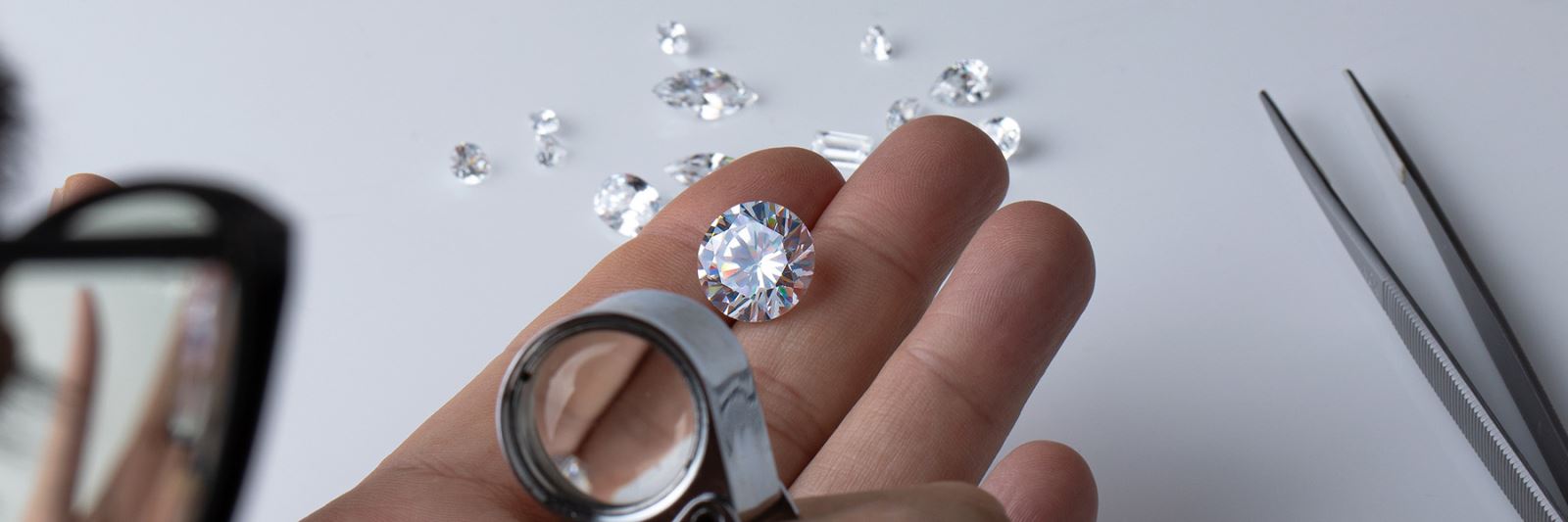 Diamond Inspection With Loop