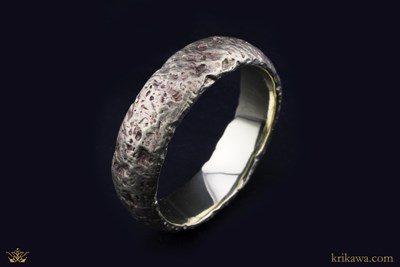 Ancient Roman Style Wedding Band in 14k green gold
