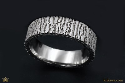 Tree Bark Wedding Band in platinum