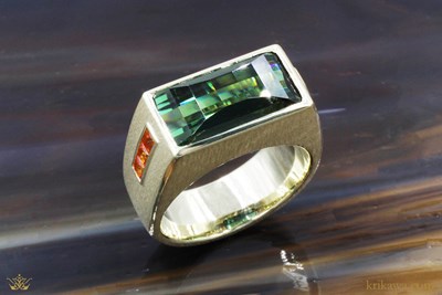 Men's Signet Ring in 14k green gold with natural tourmaline