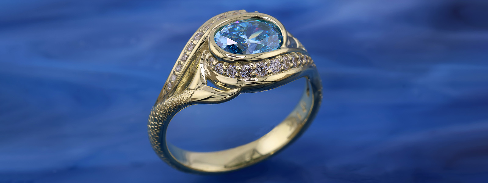 Mermaid Engagement Ring in Green Gold
