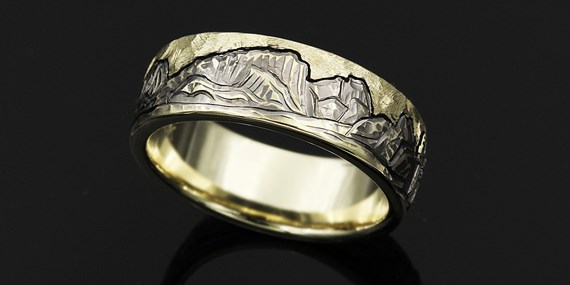 Mountain Machinist Wedding Band in Green Gold