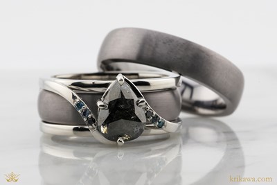 Organic Scaffold Diamond Engagement Ring in platinum with pear salt and pepper diamond