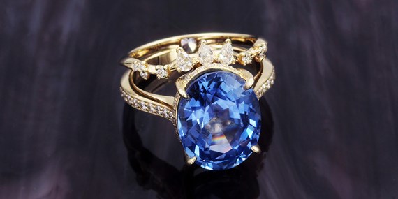 Gorgeous Natural Blue Sapphire in Engagement Ring