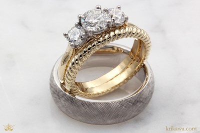 Spiral Twist Wedding Band in 14k yellow gold
